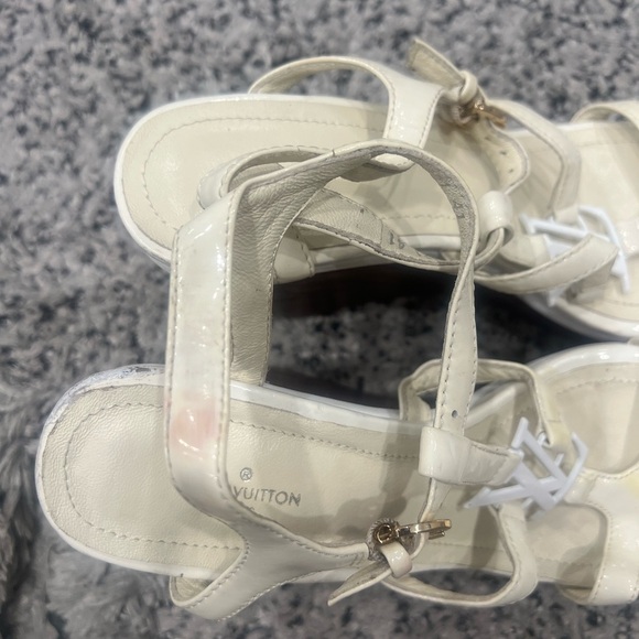 LOUIS VUITTON Wedge Sole Patent Leather Sandals Big Icon Thick - Picture 2 of 12